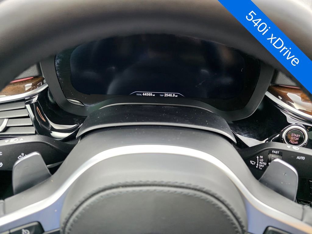 Used 2019 BMW 540i xDrive w/ M Sport Package AWD/4WD image 22