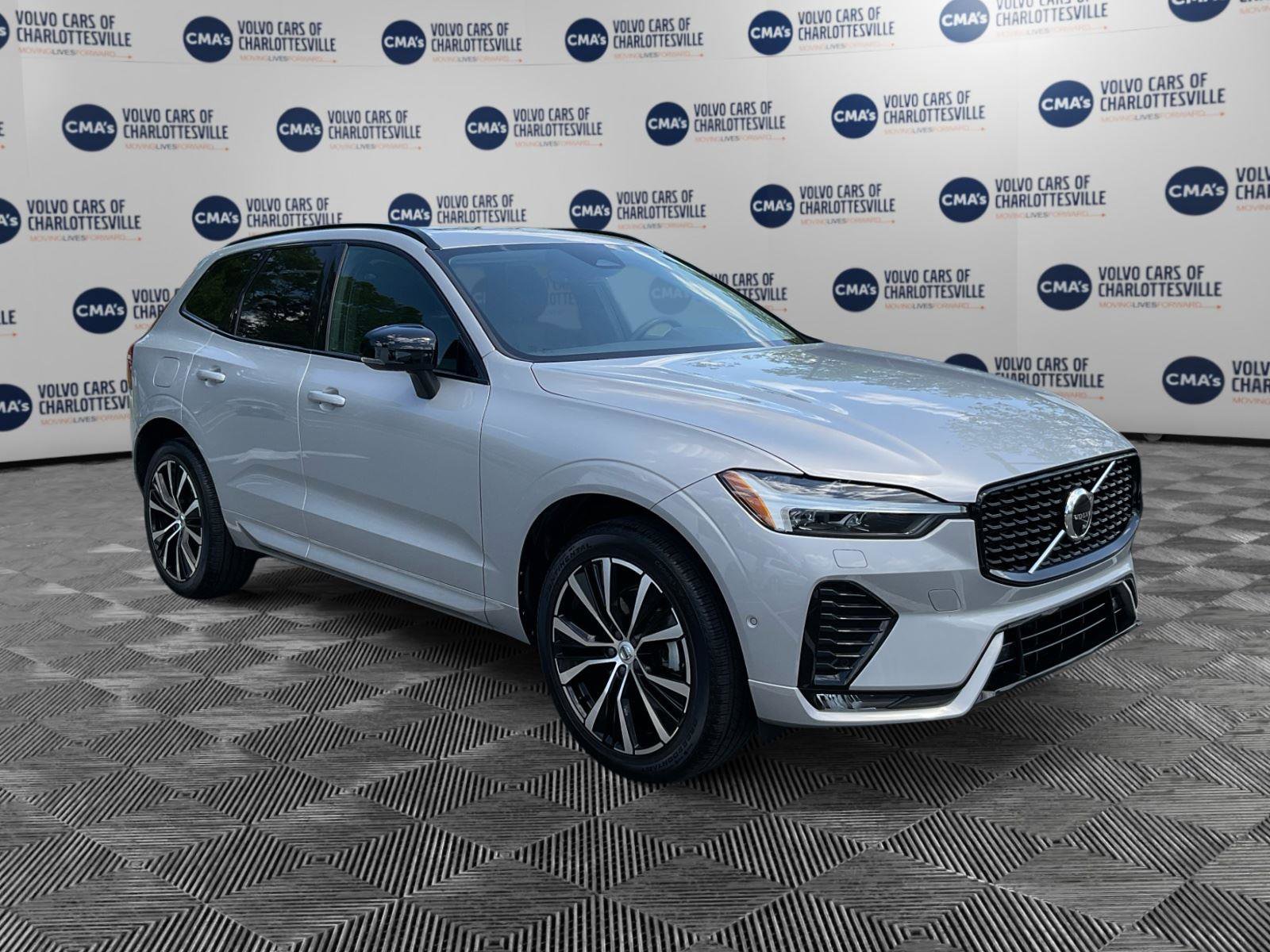 Certified 2023 Volvo XC60 B5 Plus w/ Climate Package AWD/4WD image 7