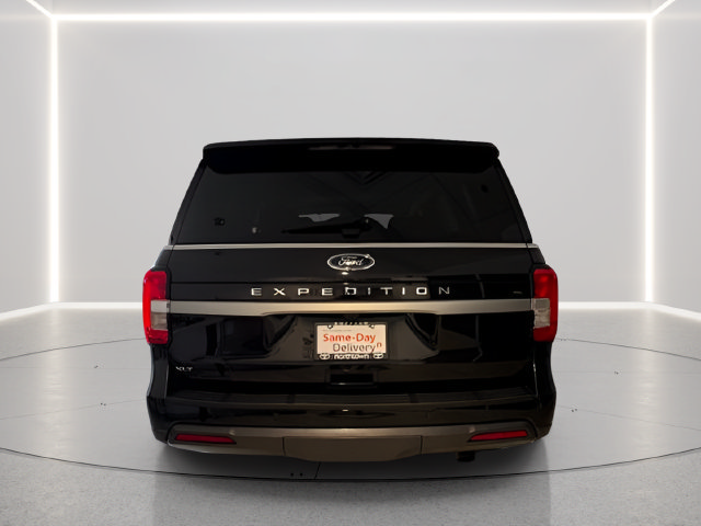 Used 2024 Ford Expedition XLT AWD/4WD image 13