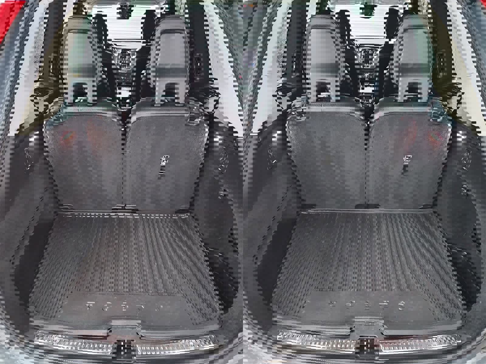 Used 2020 Volvo XC90 T6 Momentum image 36