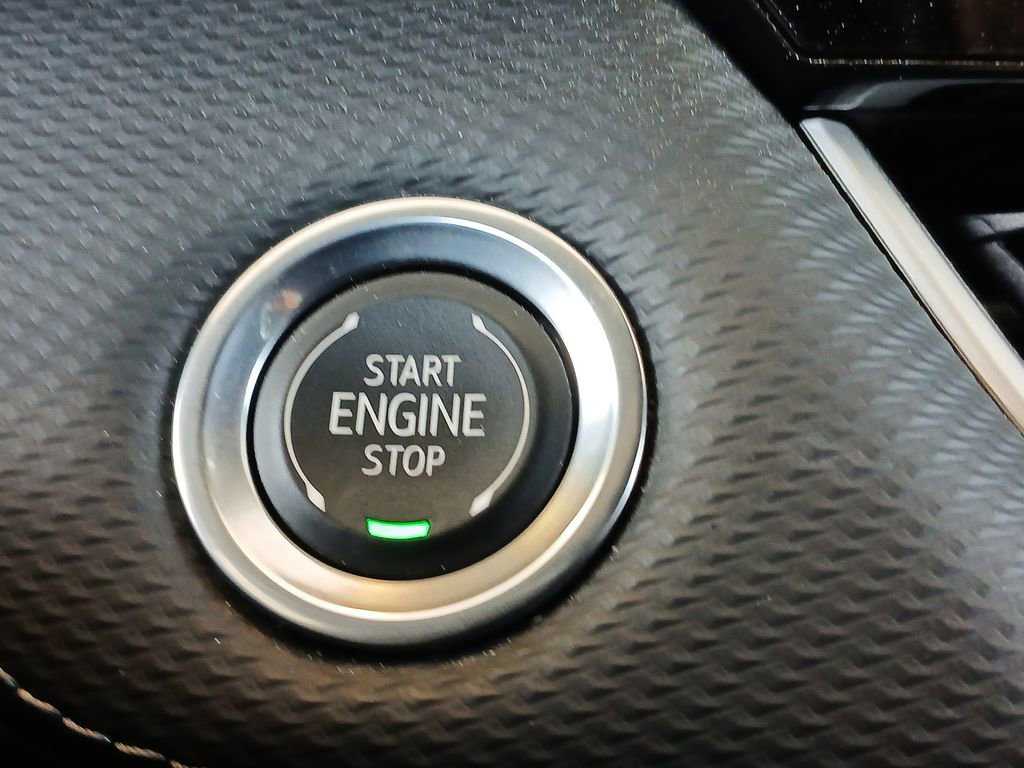 Used 2026 Chevrolet Equinox LT AWD/4WD image 17