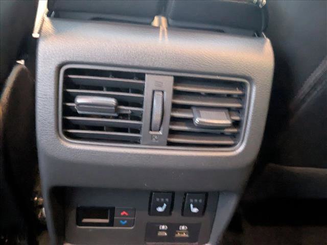 Used 2023 Nissan Rogue Platinum w/ Platinum Premium Package image 17