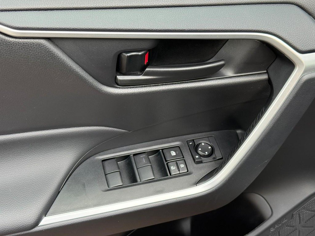 Certified 2025 Toyota RAV4 LE FWD image 17