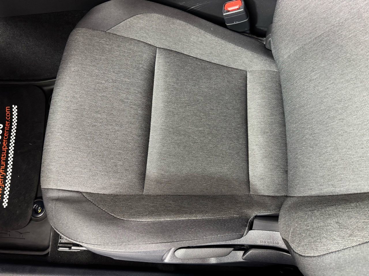 Used 2025 Toyota Camry LE image 12