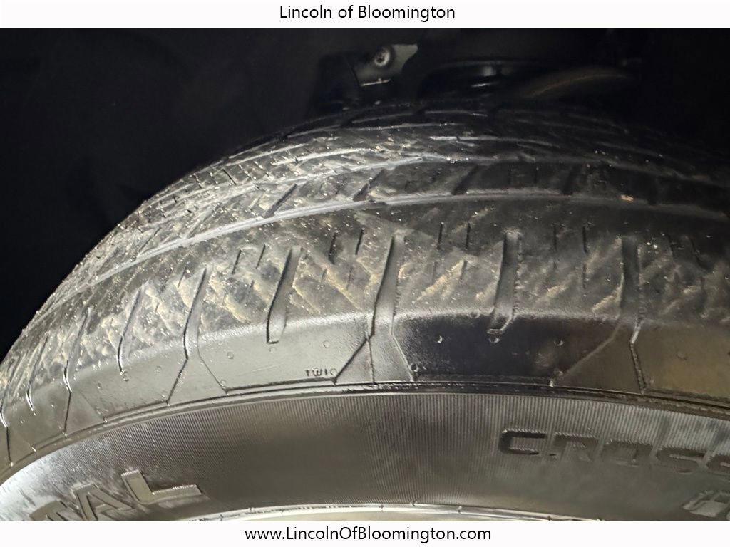 Used 2021 Chevrolet Suburban Premier w/ Premium Package image 13