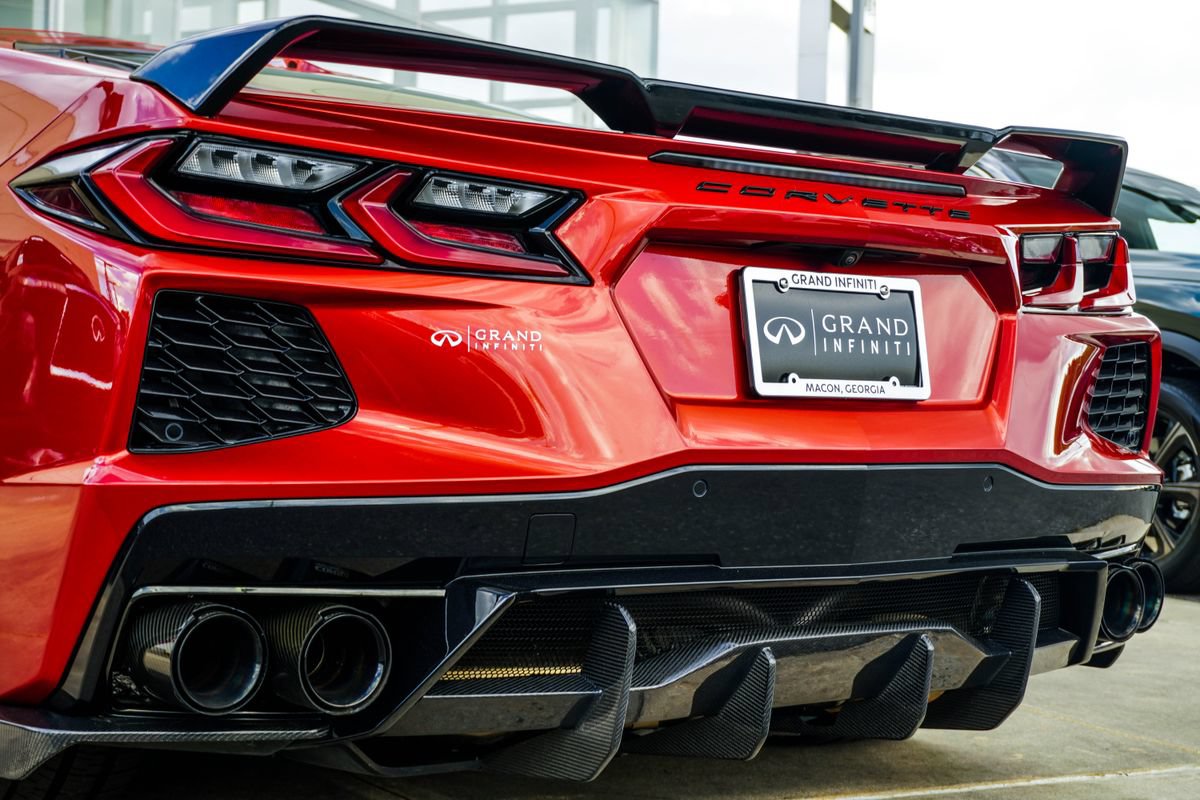 Used 2024 Chevrolet Corvette Stingray Preferred Cpe w/ Battery Protection Package RWD image 13