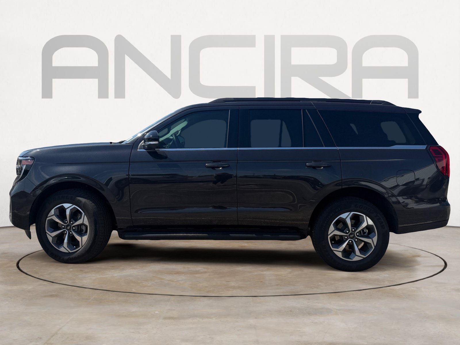 Used 2027 Ford Expedition Active RWD image 4