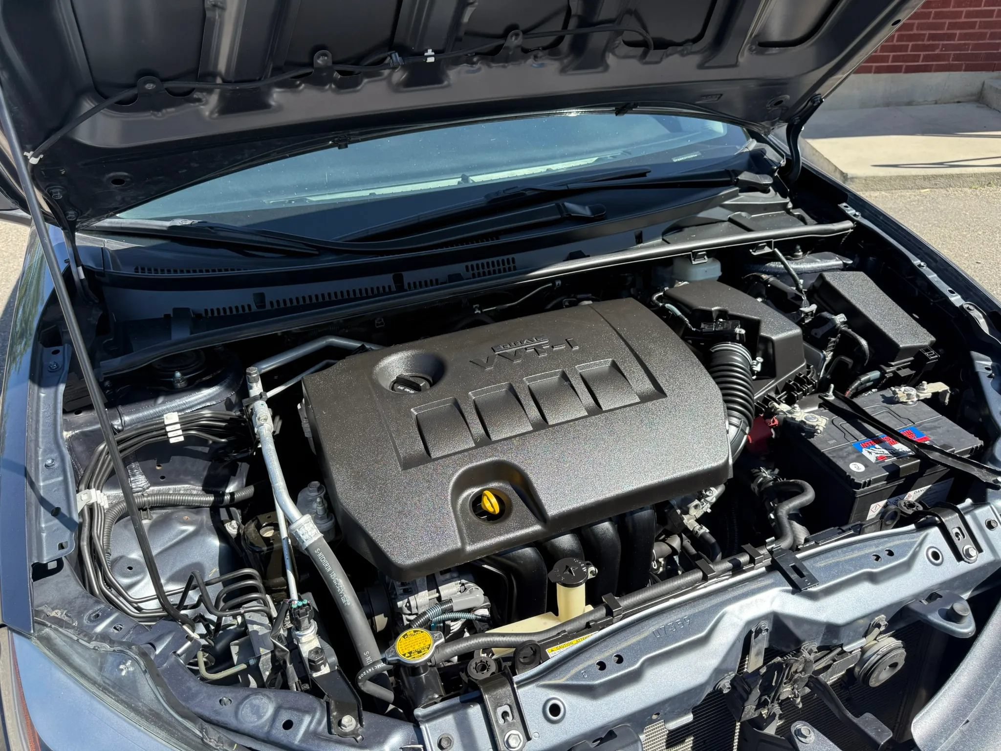 Used 2015 Toyota Corolla LE FWD image 27