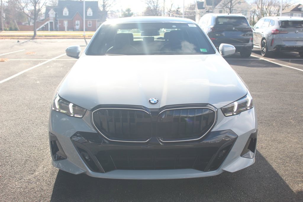 Used 2026 BMW 530i xDrive w/ Executive Package AWD/4WD image 3