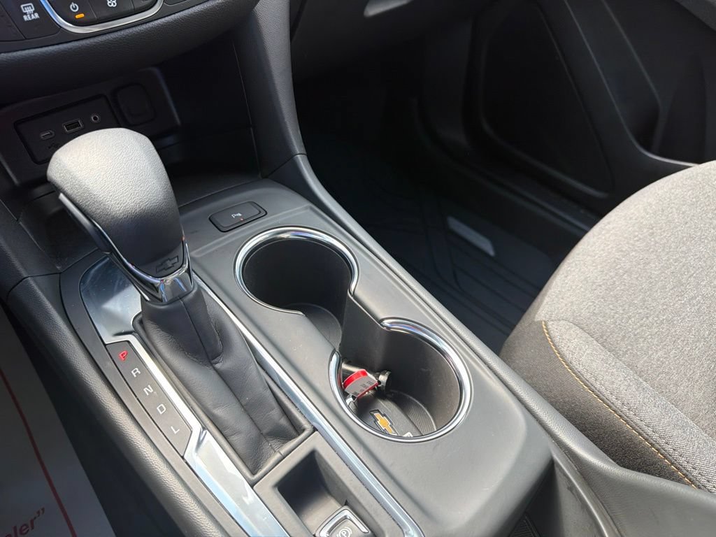 Used 2024 Chevrolet Equinox LT w/ LPO, Floor Liner Package FWD image 15