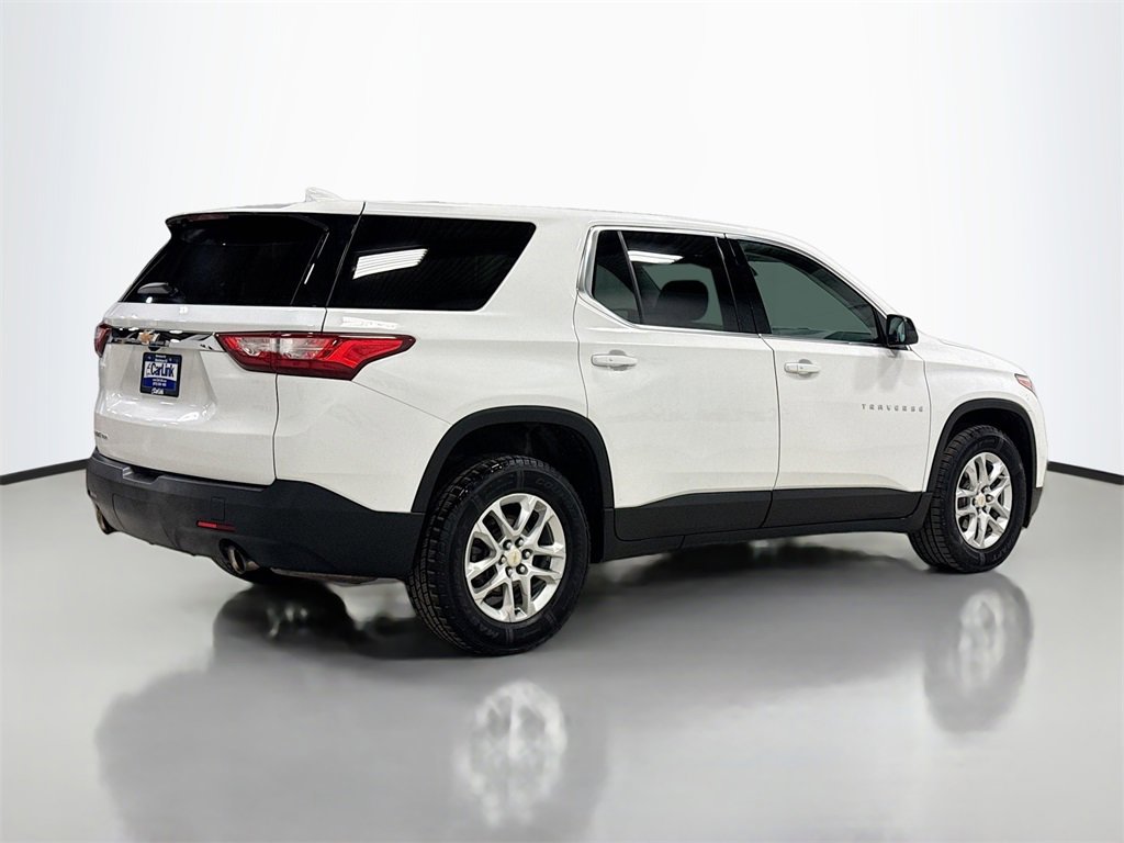 Used 2021 Chevrolet Traverse LS image 6