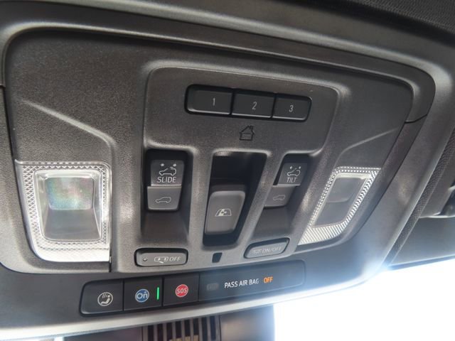 Used 2024 Chevrolet Silverado 2500 ZR2 w/ Technology Package image 39