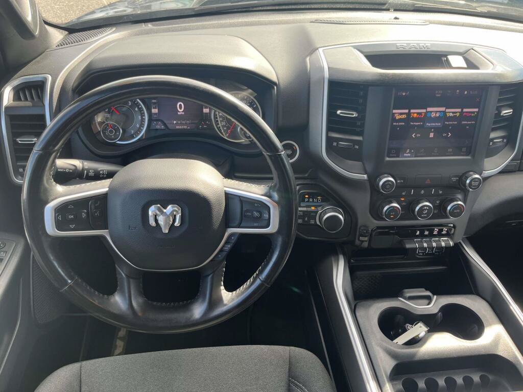 Used 2022 RAM 1500 Big Horn AWD/4WD image 2