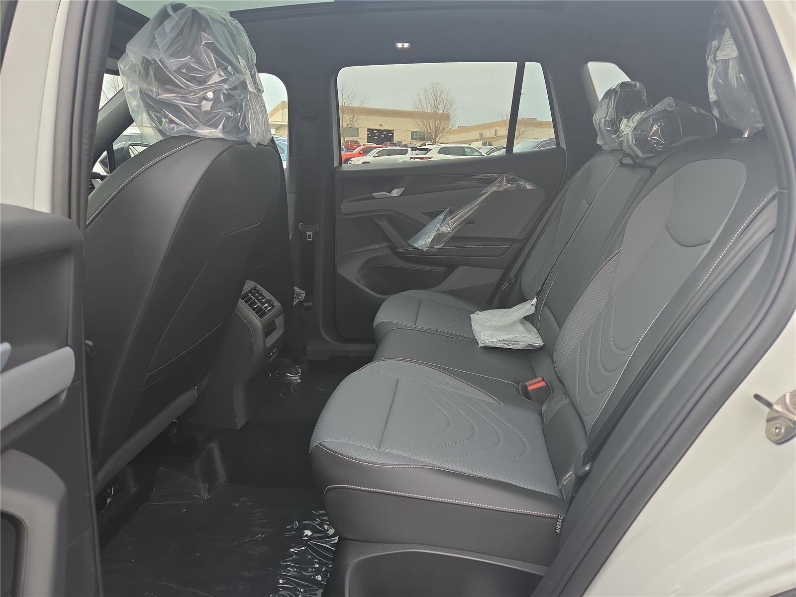 New 2026 Volkswagen Tiguan SE R-Line image 26