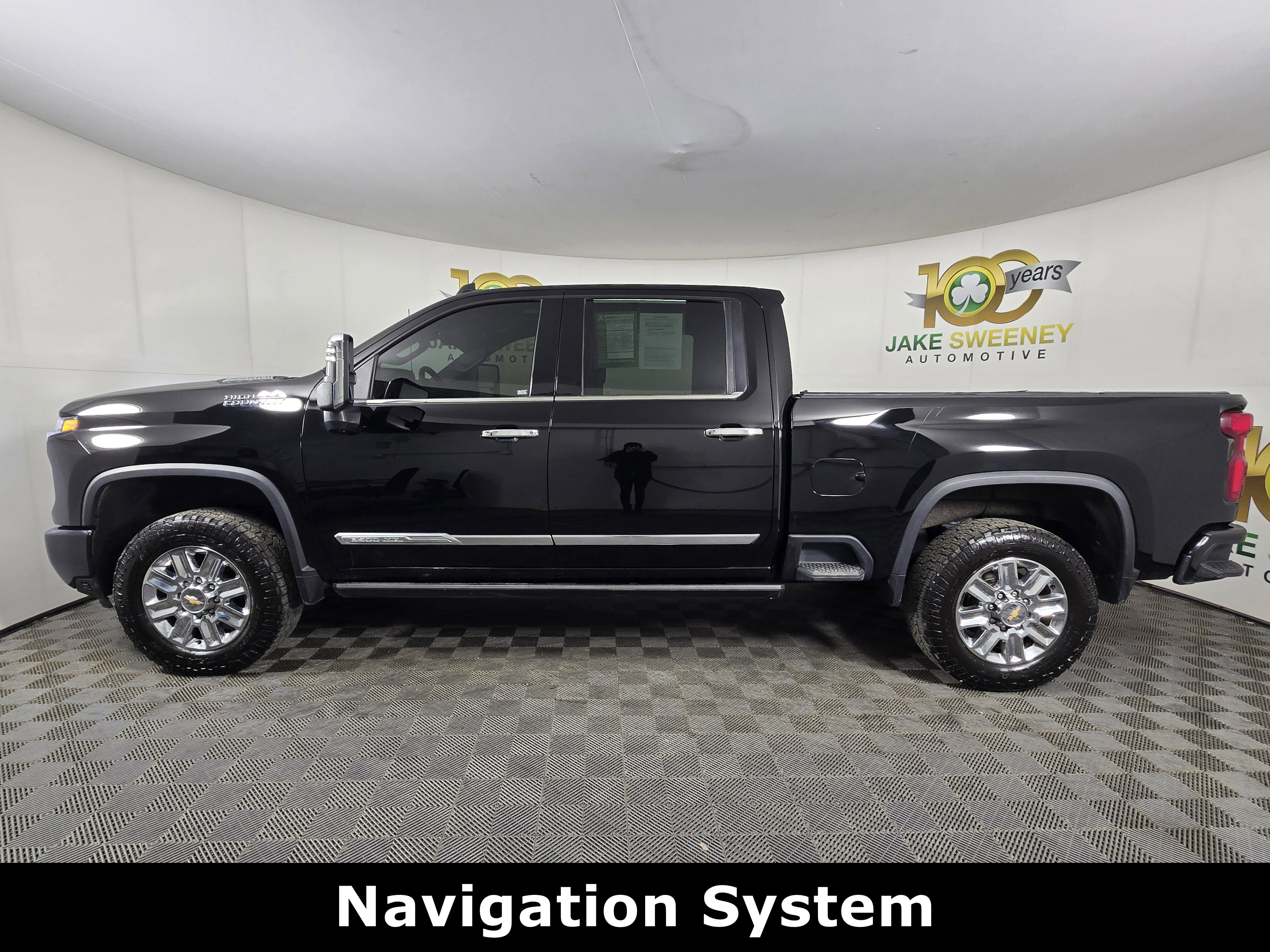 Certified 2024 Chevrolet Silverado 3500 High Country w/ High Country Premium Package image 4