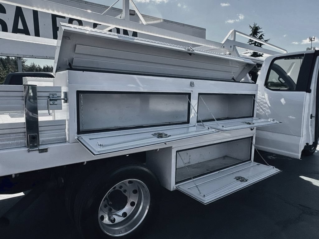 Used 2024 Ford F550 2WD SuperCab Super Duty image 24
