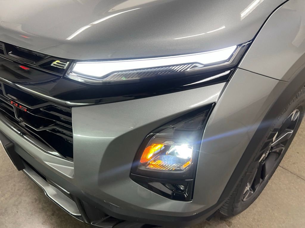 New 2026 Chevrolet Equinox RS w/ Convenience Package III image 12