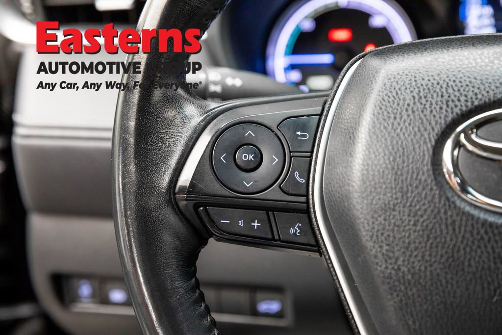 Used 2022 Toyota Venza LE image 15