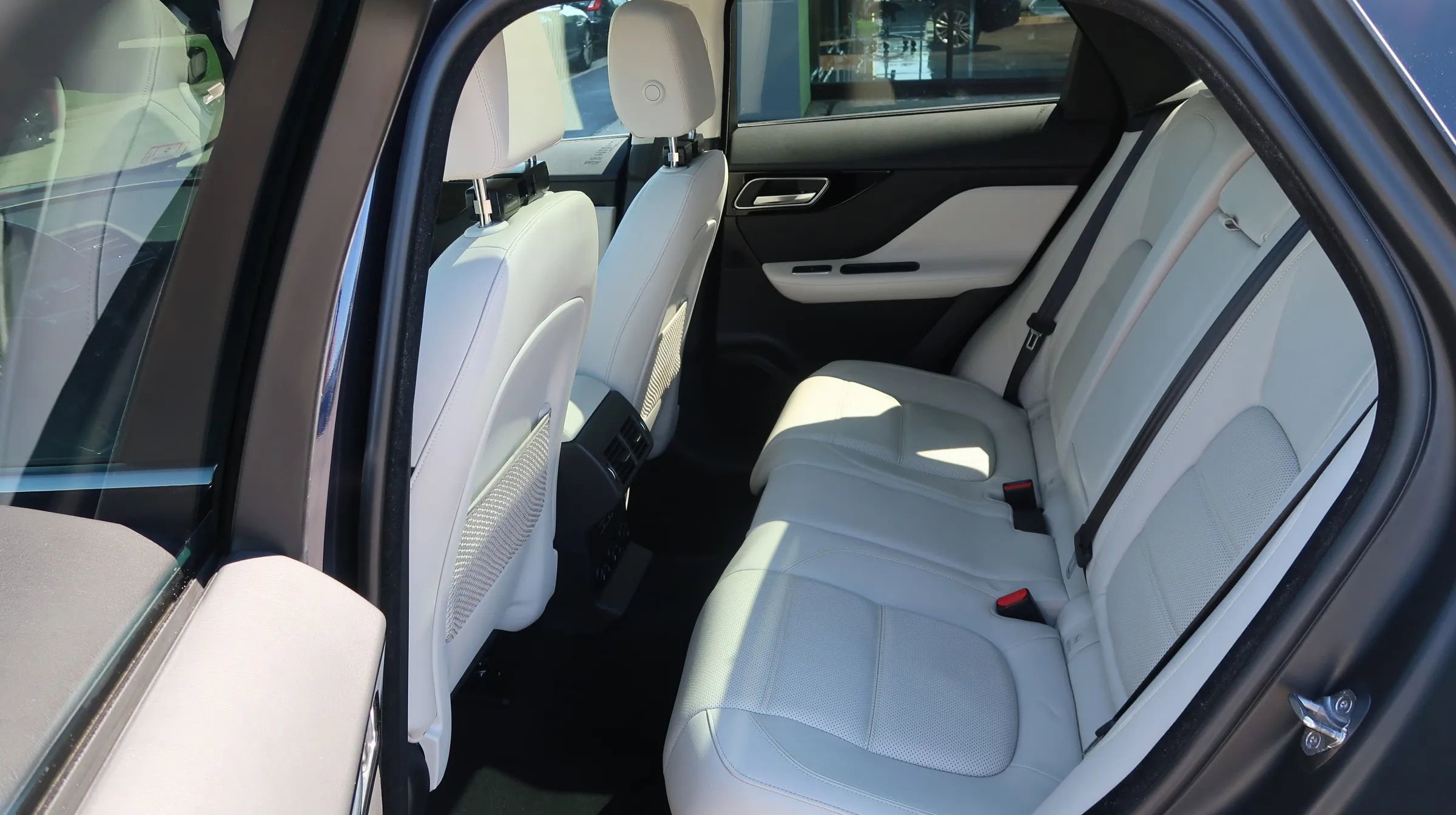 Used 2019 Jaguar F-PACE Prestige AWD/4WD image 6