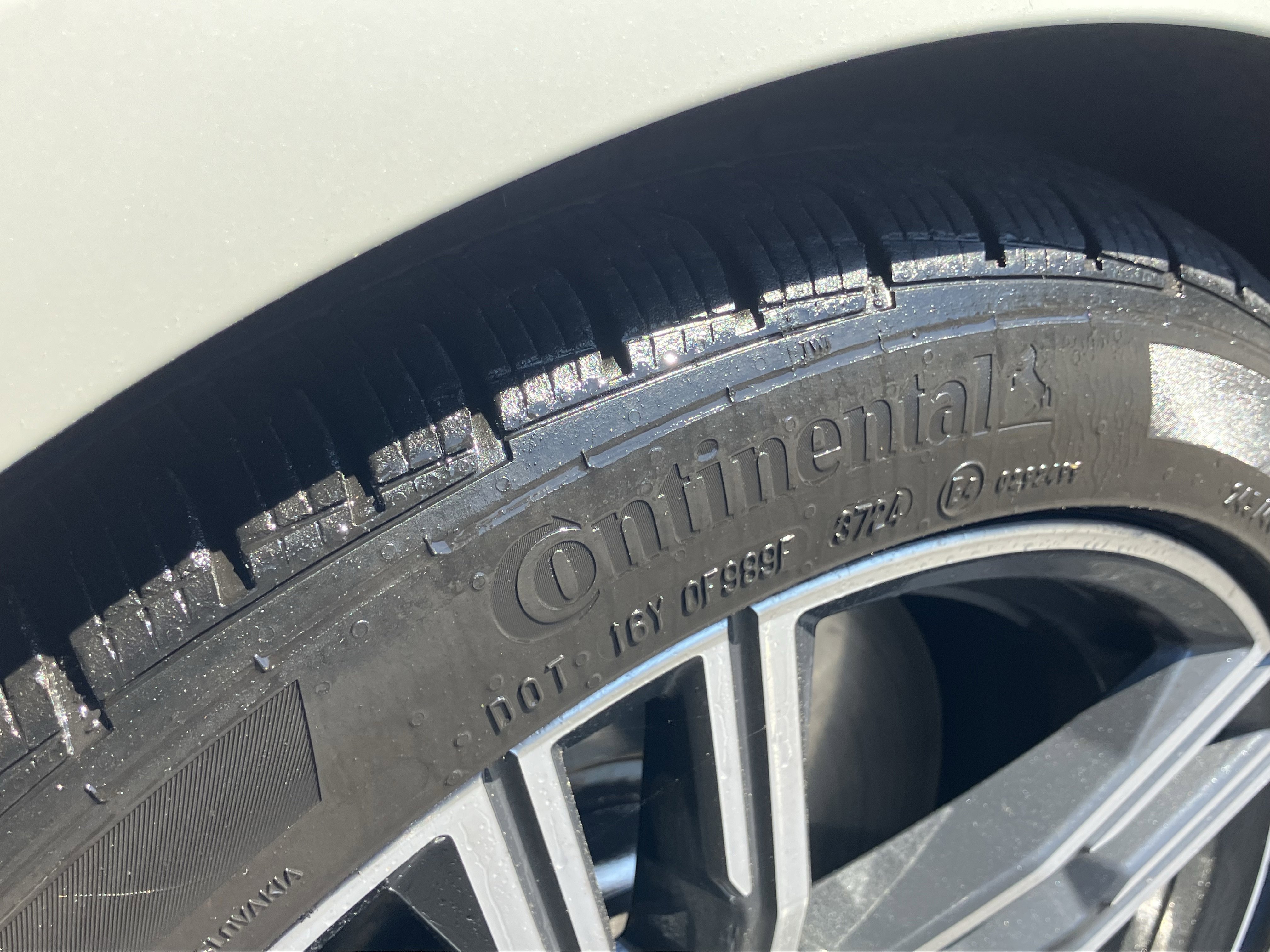 Used 2025 BMW M850i xDrive w/ M Sport Professional Package image 12