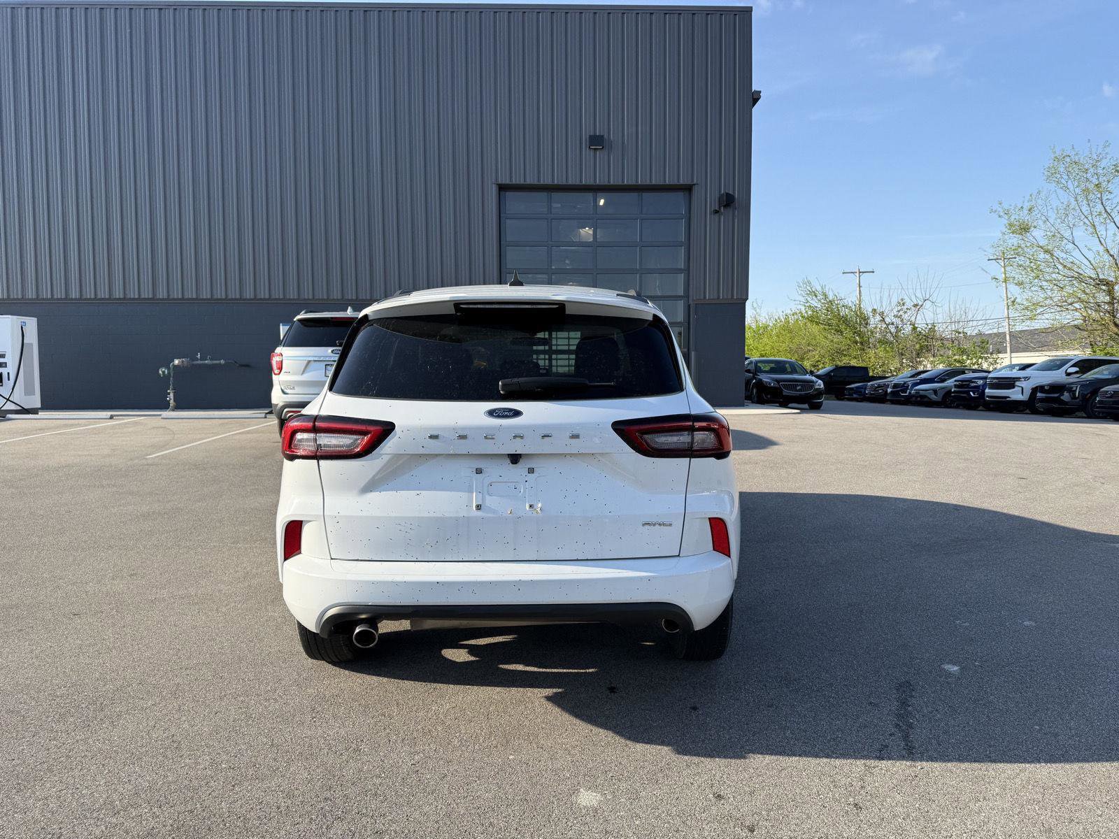 Used 2023 Ford Escape ST-Line AWD/4WD image 4