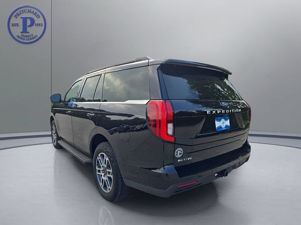 Used 2025 Ford Expedition Active AWD/4WD image 5