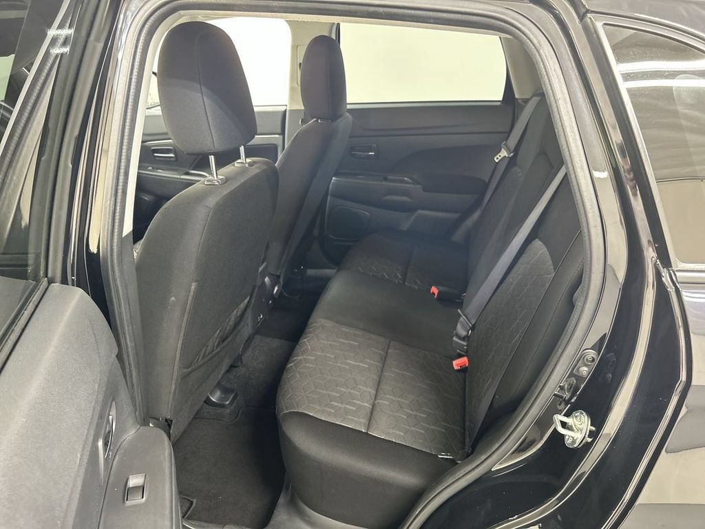 Used 2023 Mitsubishi Outlander Sport LE AWD/4WD image 19