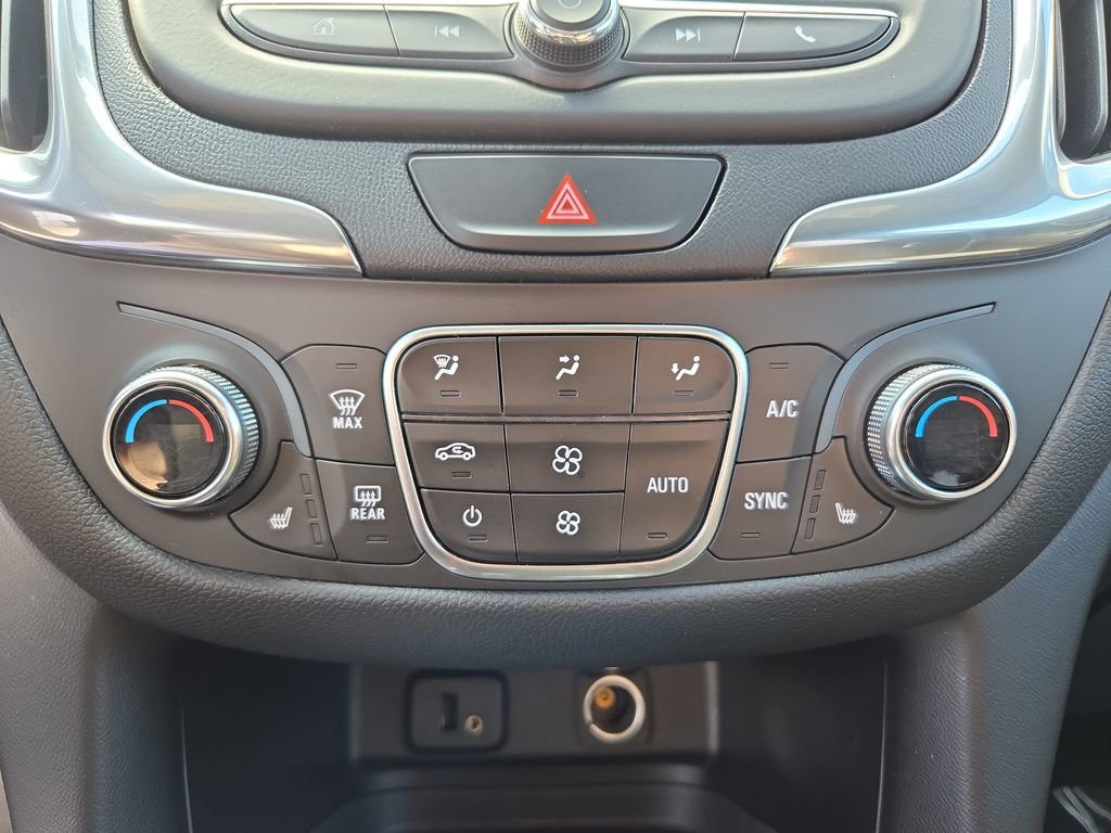 Used 2018 Chevrolet Equinox LT image 25