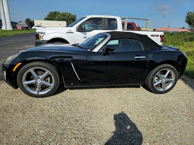 Used 2008 Saturn Sky Red Line RWD image 2
