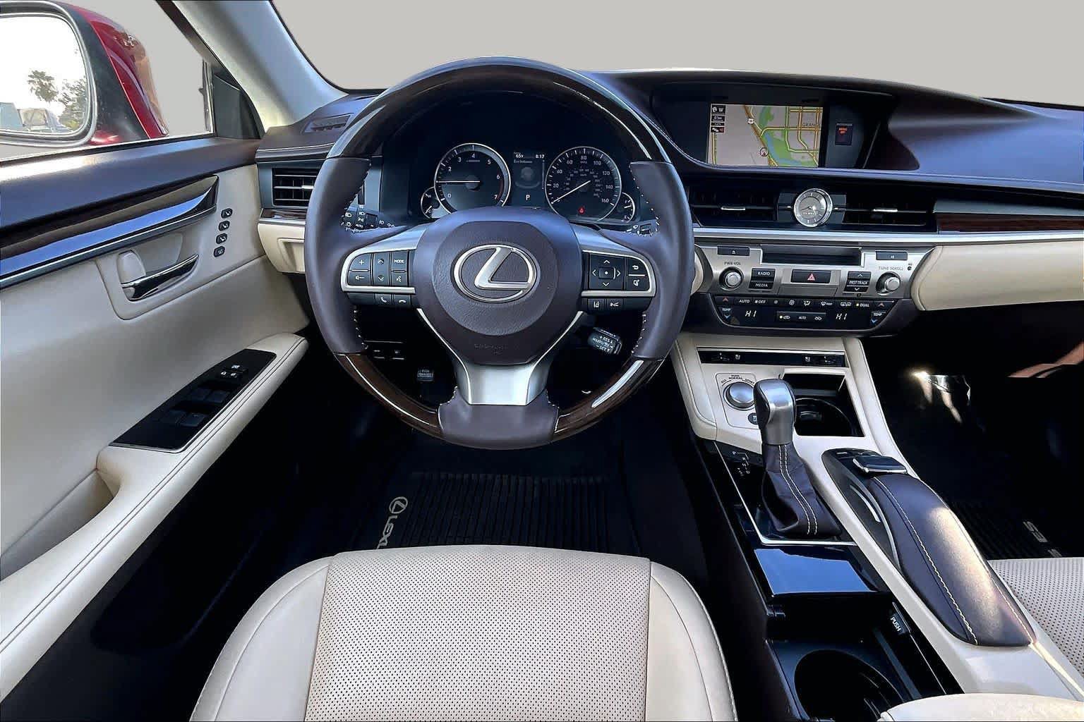 Used 2018 Lexus ES 350 w/ Navigation System Package FWD image 5