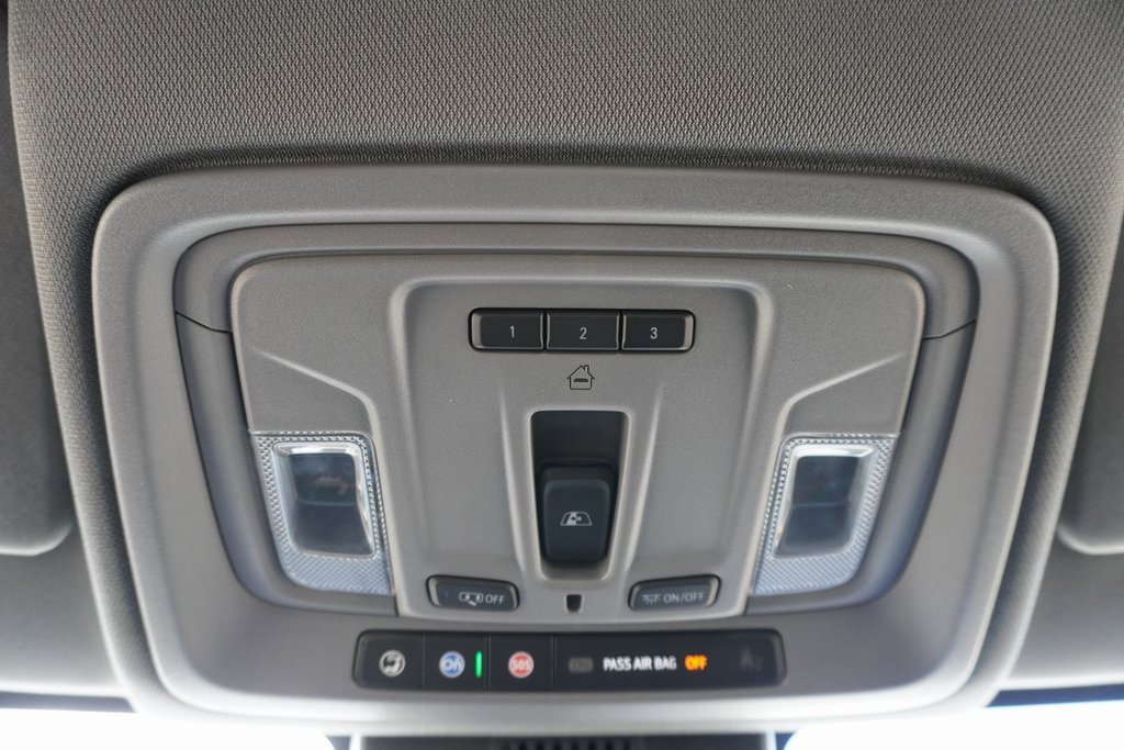 Used 2022 Chevrolet Silverado 1500 LT w/ Convenience Package II image 15