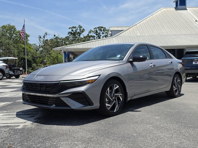 Used 2025 Hyundai Elantra Sport FWD image 8
