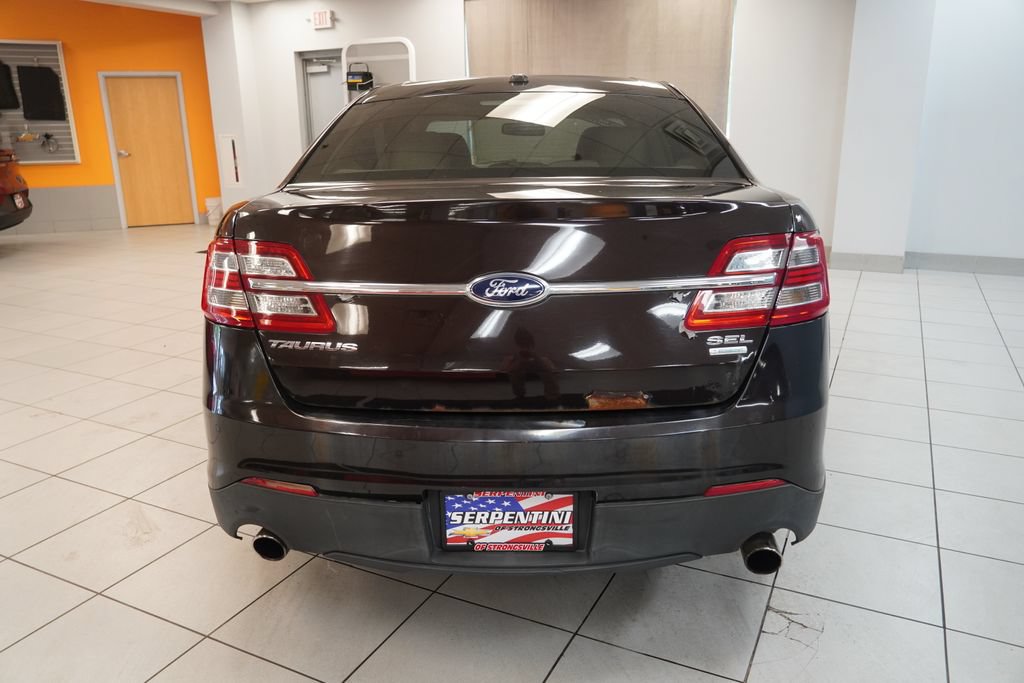 Used 2013 Ford Taurus SEL FWD image 9
