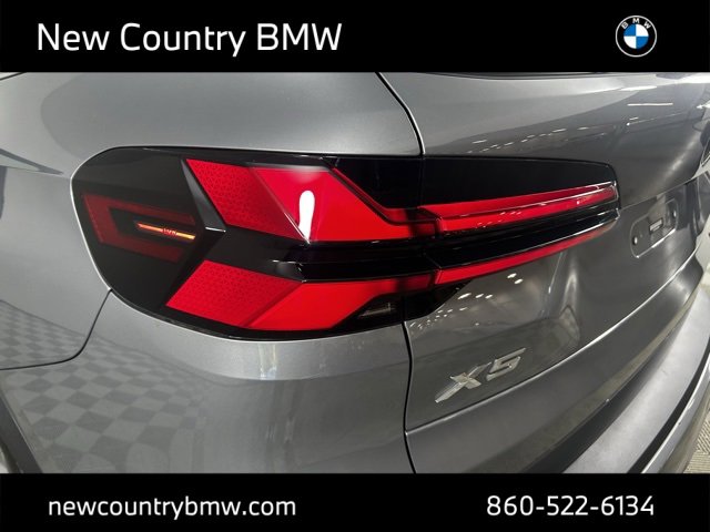 Used 2024 BMW X5 xDrive40i w/ Parking Assistance Package image 32