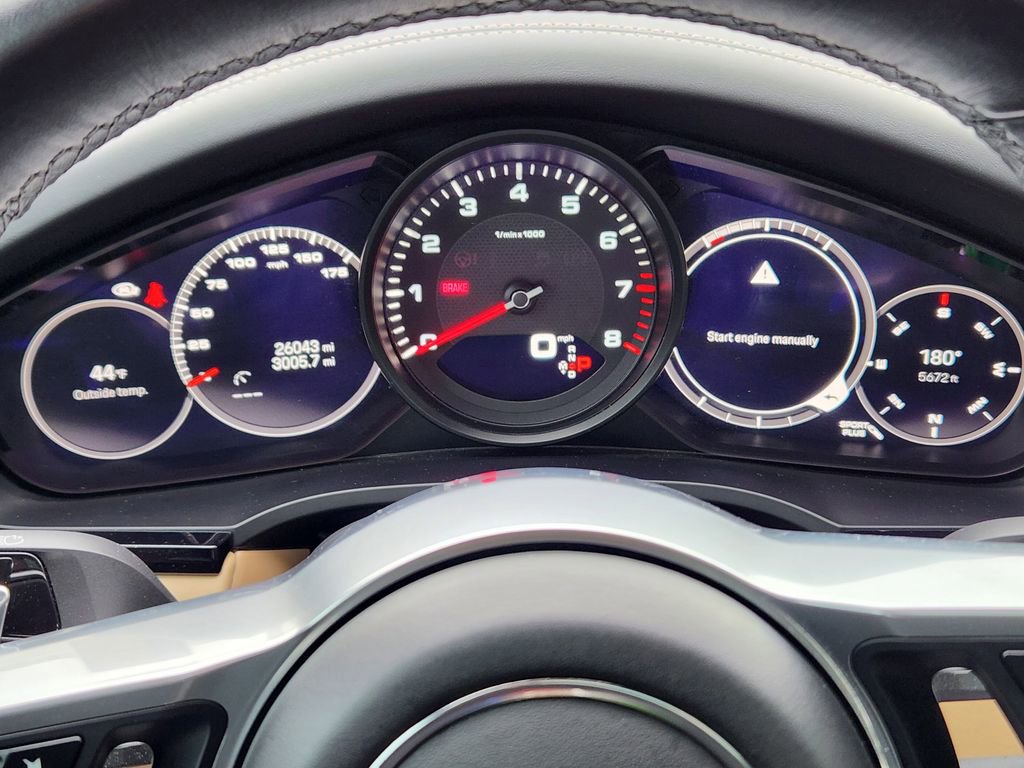 Used 2023 Porsche Cayenne Platinum Edition image 15