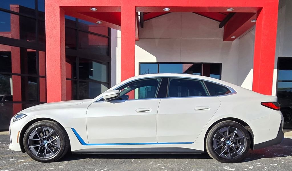 Used 2023 BMW i4 eDrive40 w/ Premium Package image 6