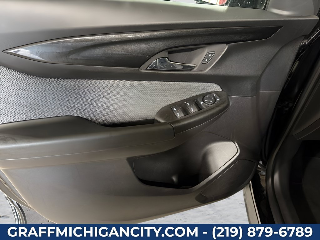 Used 2025 Chevrolet TrailBlazer LT AWD/4WD image 17