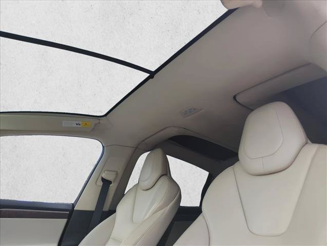 Used 2018 Tesla Model X 75D AWD/4WD image 16