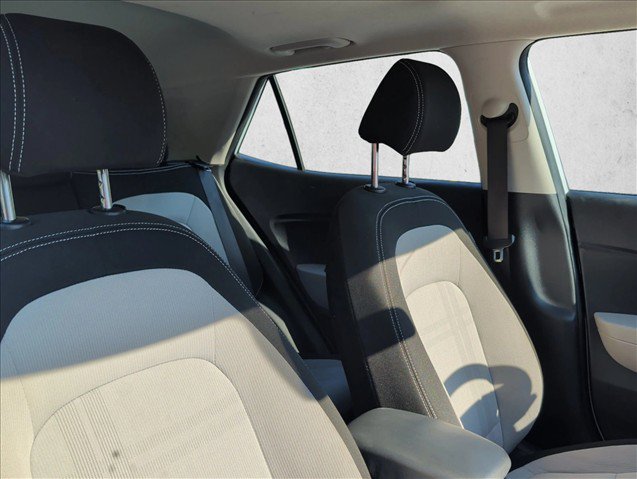 Used 2025 Hyundai Venue SEL FWD image 24