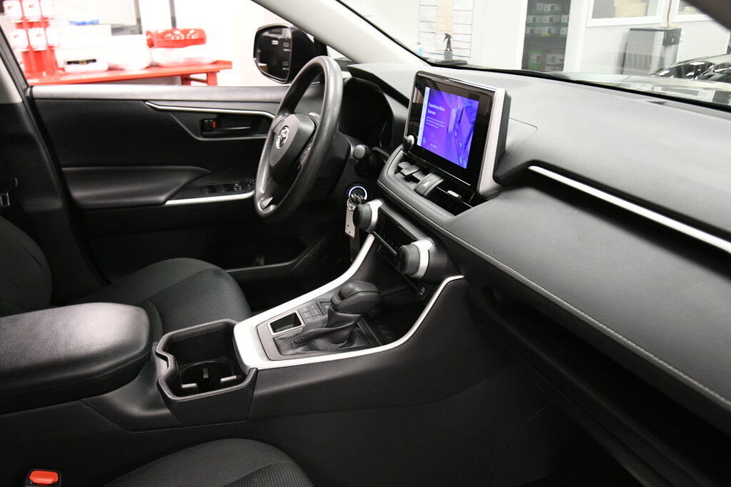 Certified 2024 Toyota RAV4 LE image 27