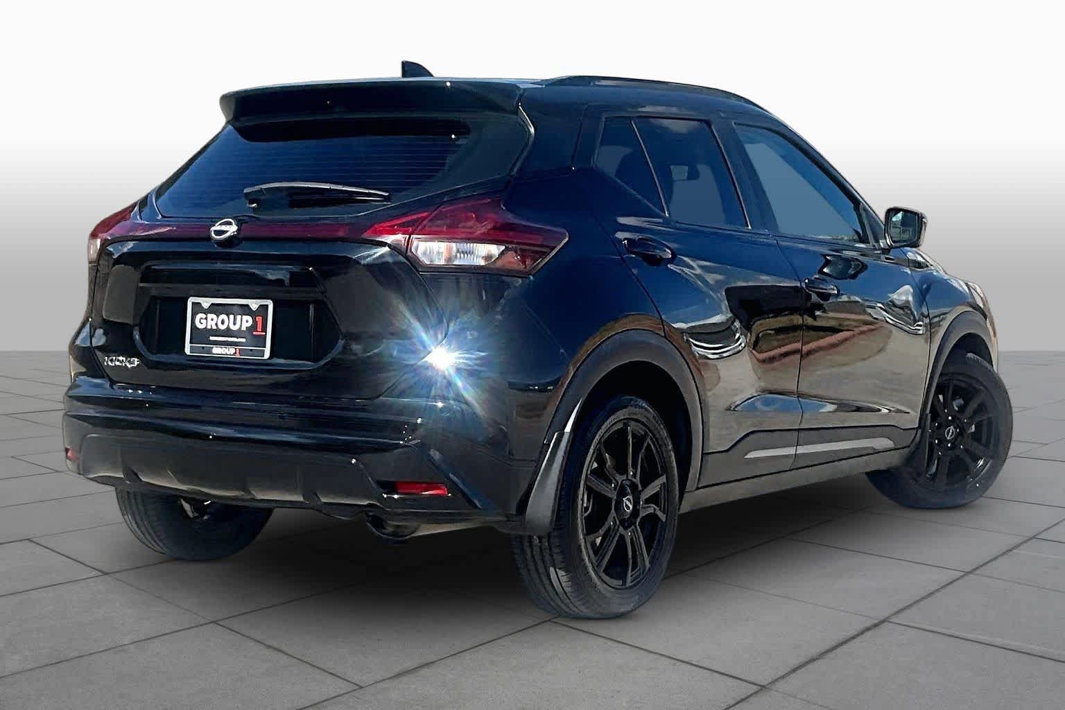 Certified 2023 Nissan Kicks SR FWD image 13