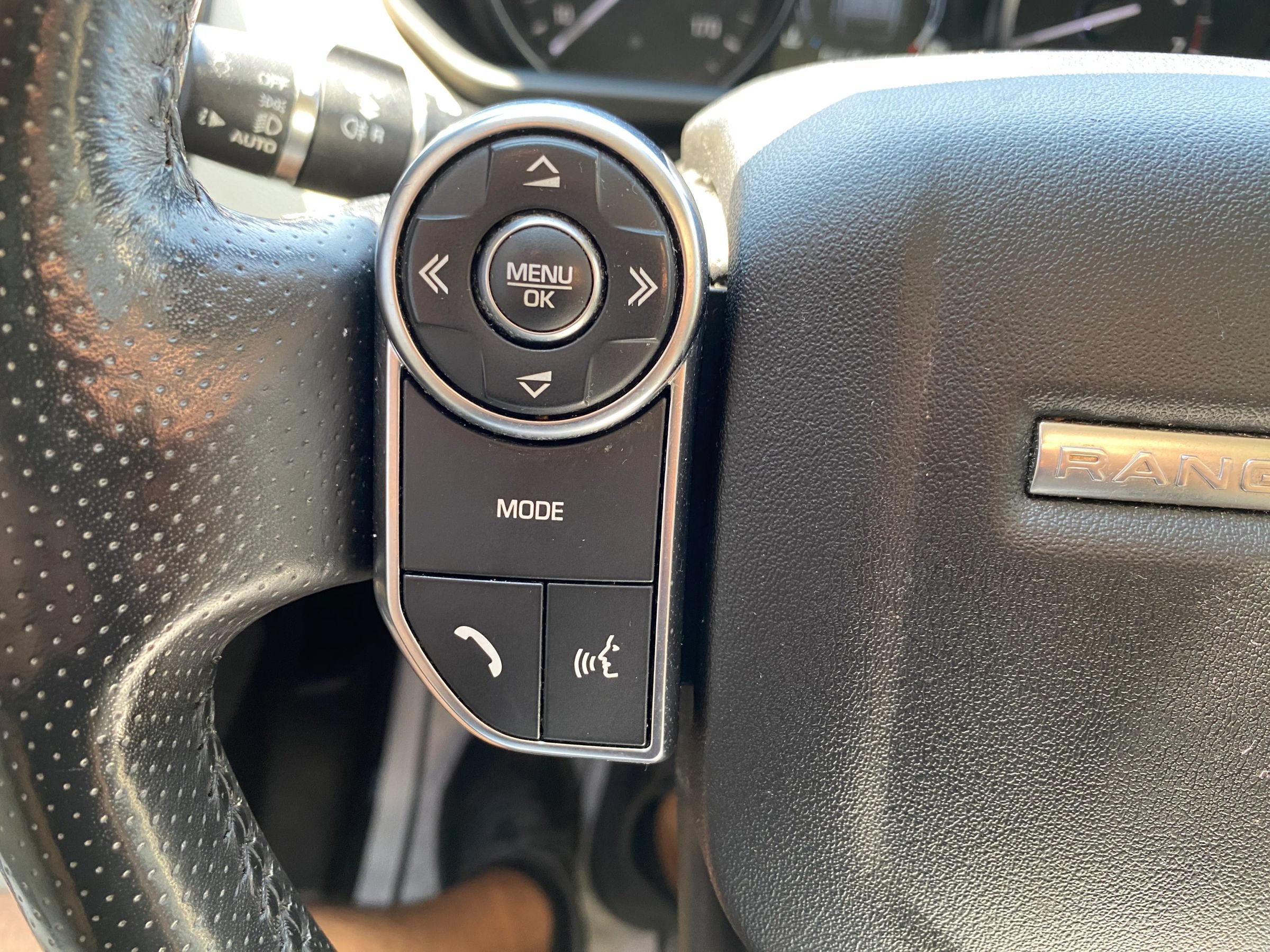 Used 2017 Land Rover Range Rover Sport HSE AWD/4WD image 15