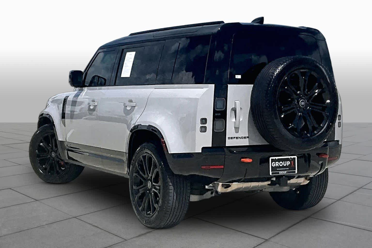 Used 2026 Land Rover Defender 110 X AWD/4WD image 11