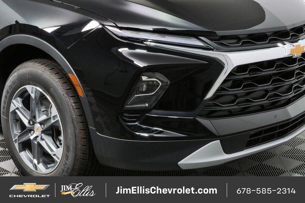 New 2026 Chevrolet Blazer LT w/ Convenience Package FWD image 37