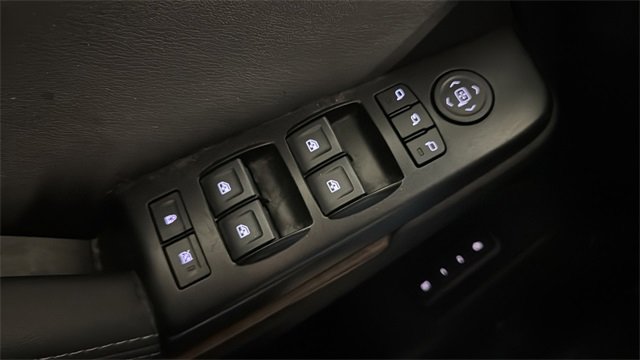 Used 2020 GMC Yukon XL Denali image 16