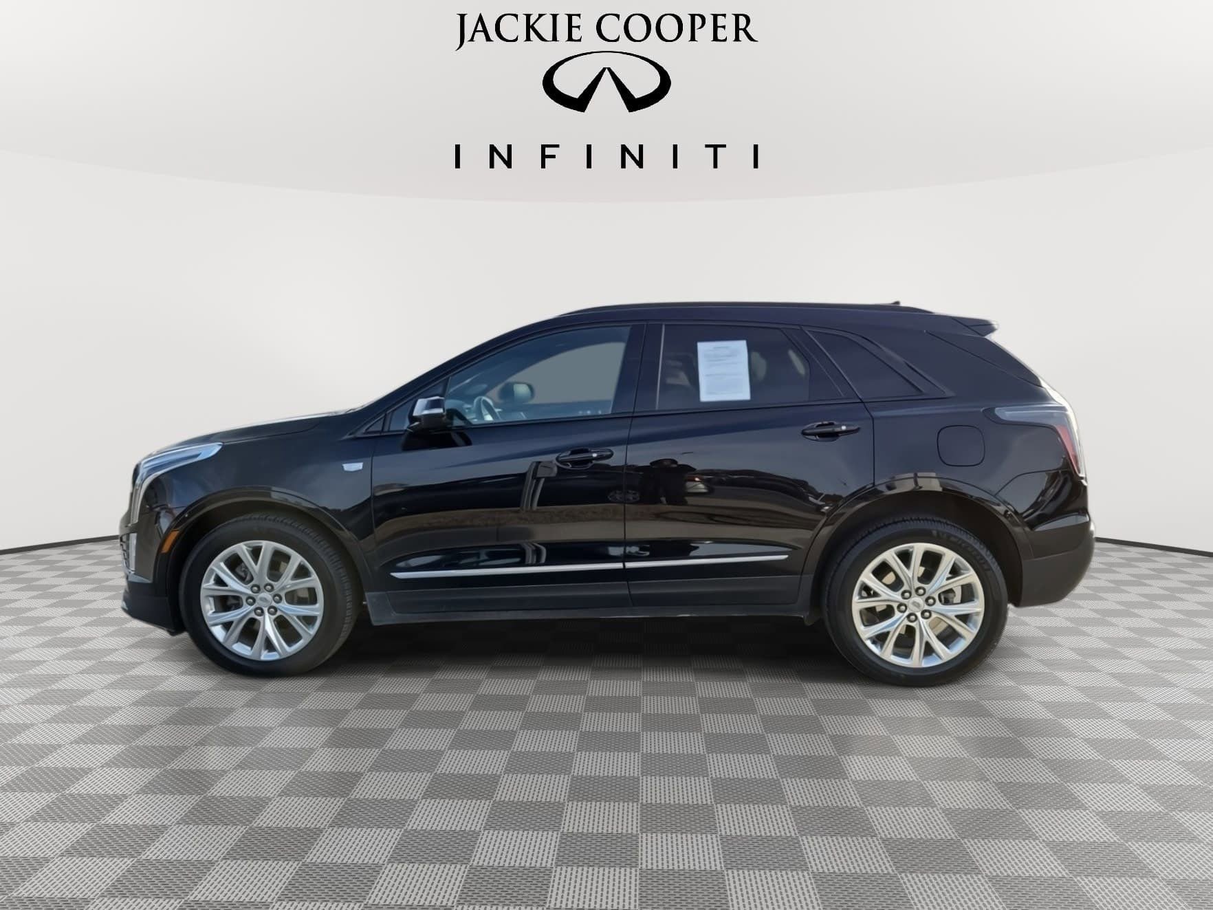 Used 2021 Cadillac XT5 Sportv image 2