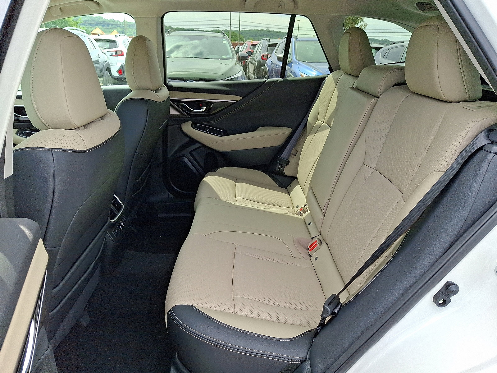 New 2025 Subaru Outback Limited image 6