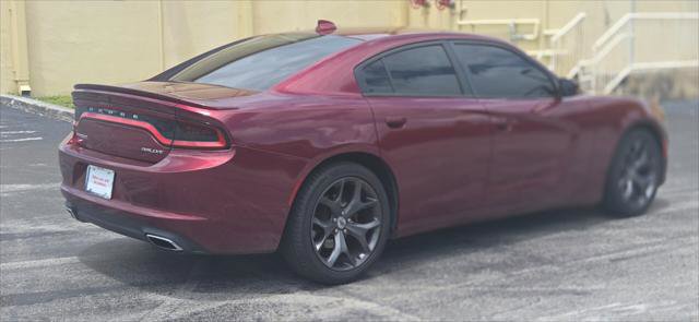 Used 2017 Dodge Charger SXT w/ Plus Group RWD image 7
