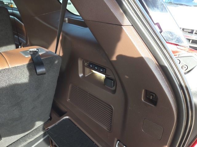 Certified 2024 Ford Explorer King Ranch w/ Technology Package AWD/4WD image 9