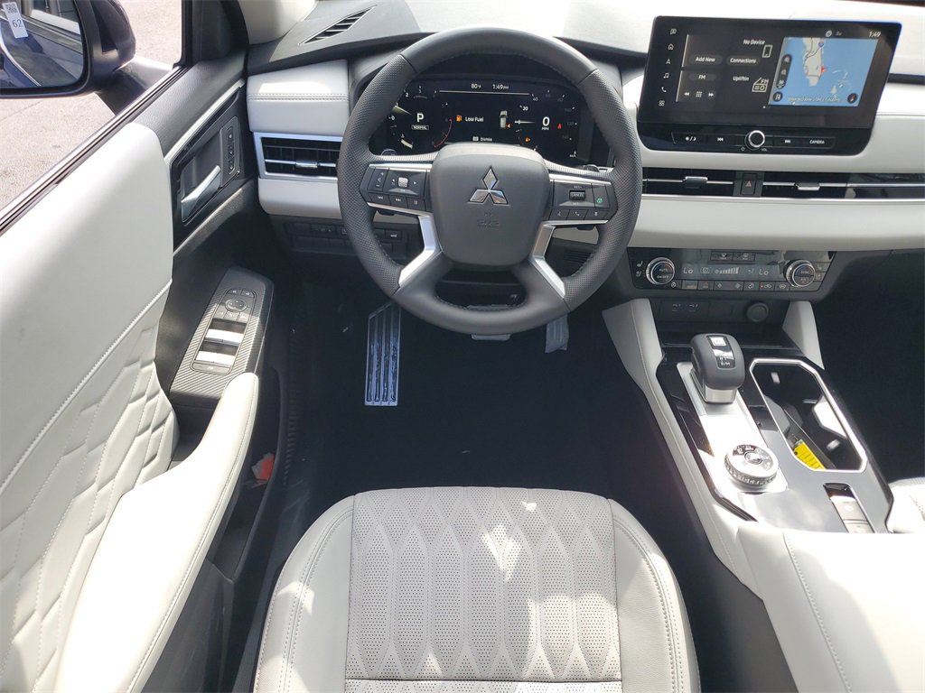 New 2026 Mitsubishi Outlander SEL image 17